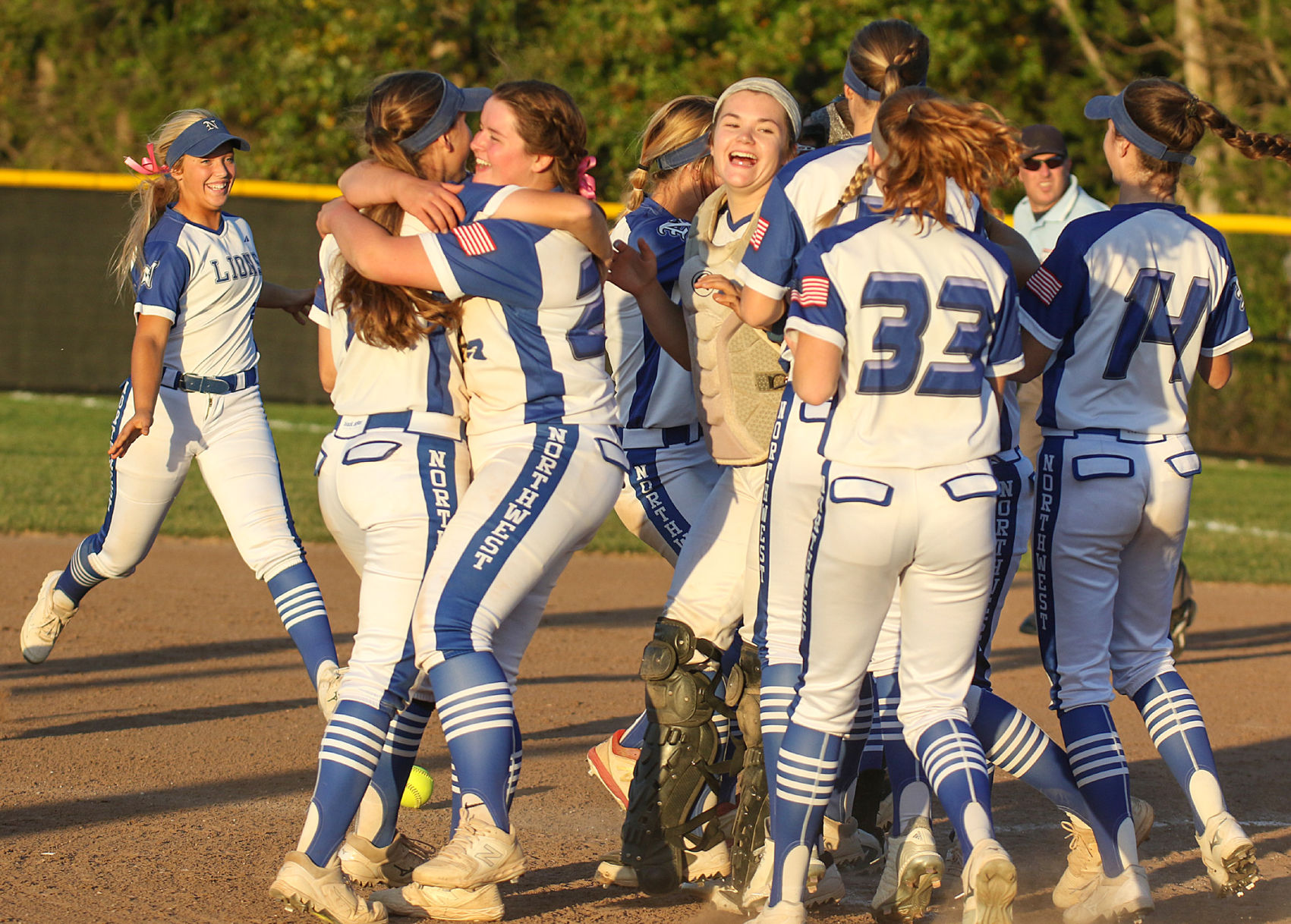 Northwest Cedar Hill vs. Oakville softball